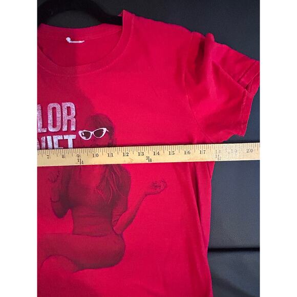 Taylor Swift Tee Red Tour 2013 Band T Shirt Swifties No Brand or Size - Picture 6 of 7